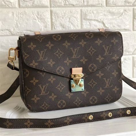 borsa a tracollo louis vuitton|louis vuitton crossbody purses.